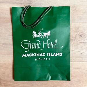 🔶 {4/$12} Grand Hotel Mackinac Island Gift Bag - 13” x 10”